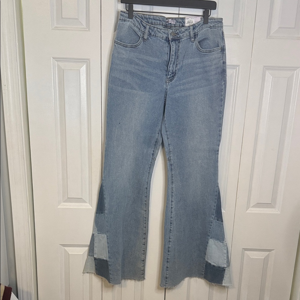 NEW WITH TAGS SO Light Blue Flare Jeans